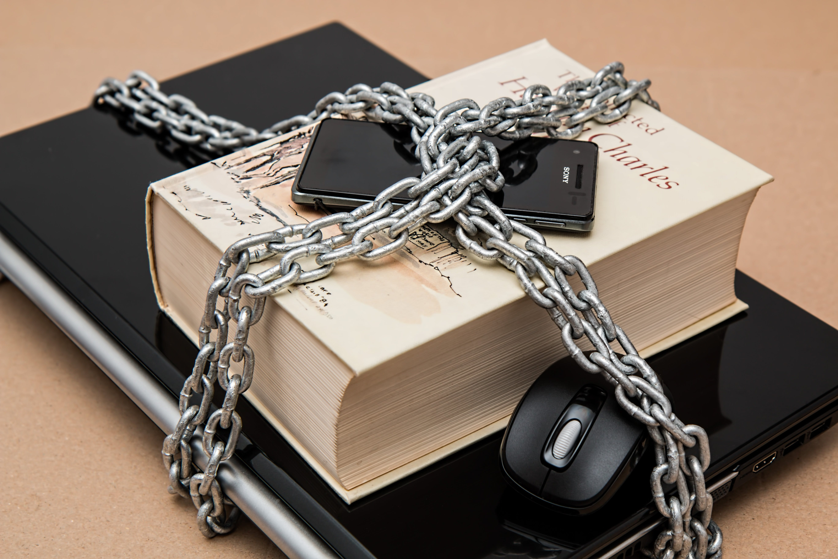 strong password, locked computer, phone